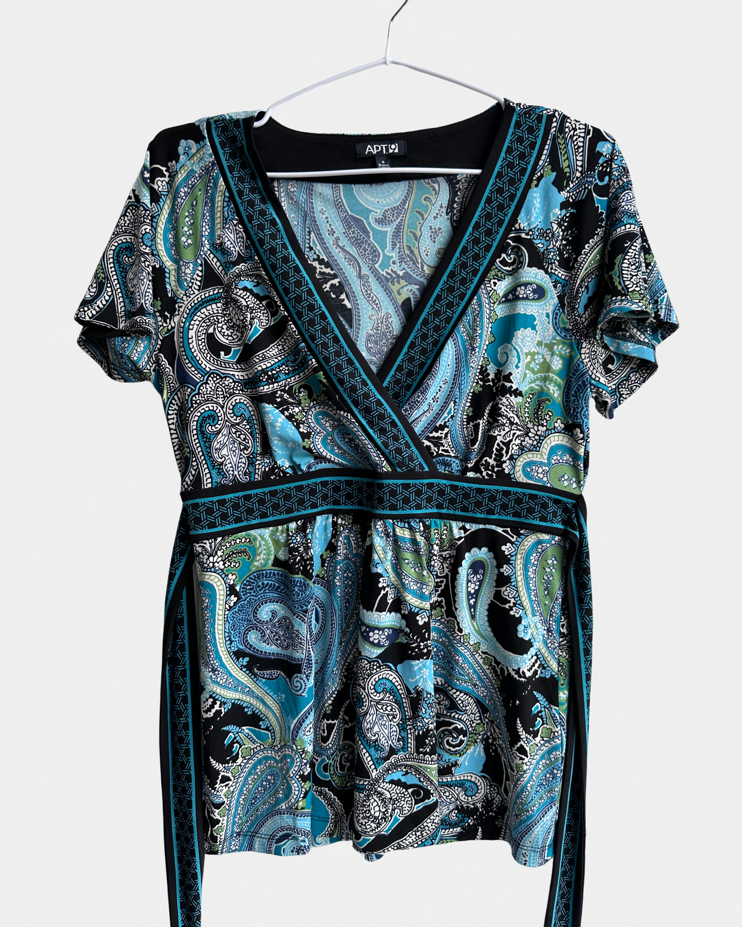 APT.9 - paisley topp