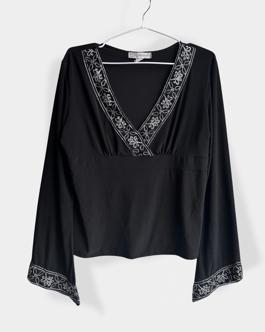 Dressbarn - topp med broderi
