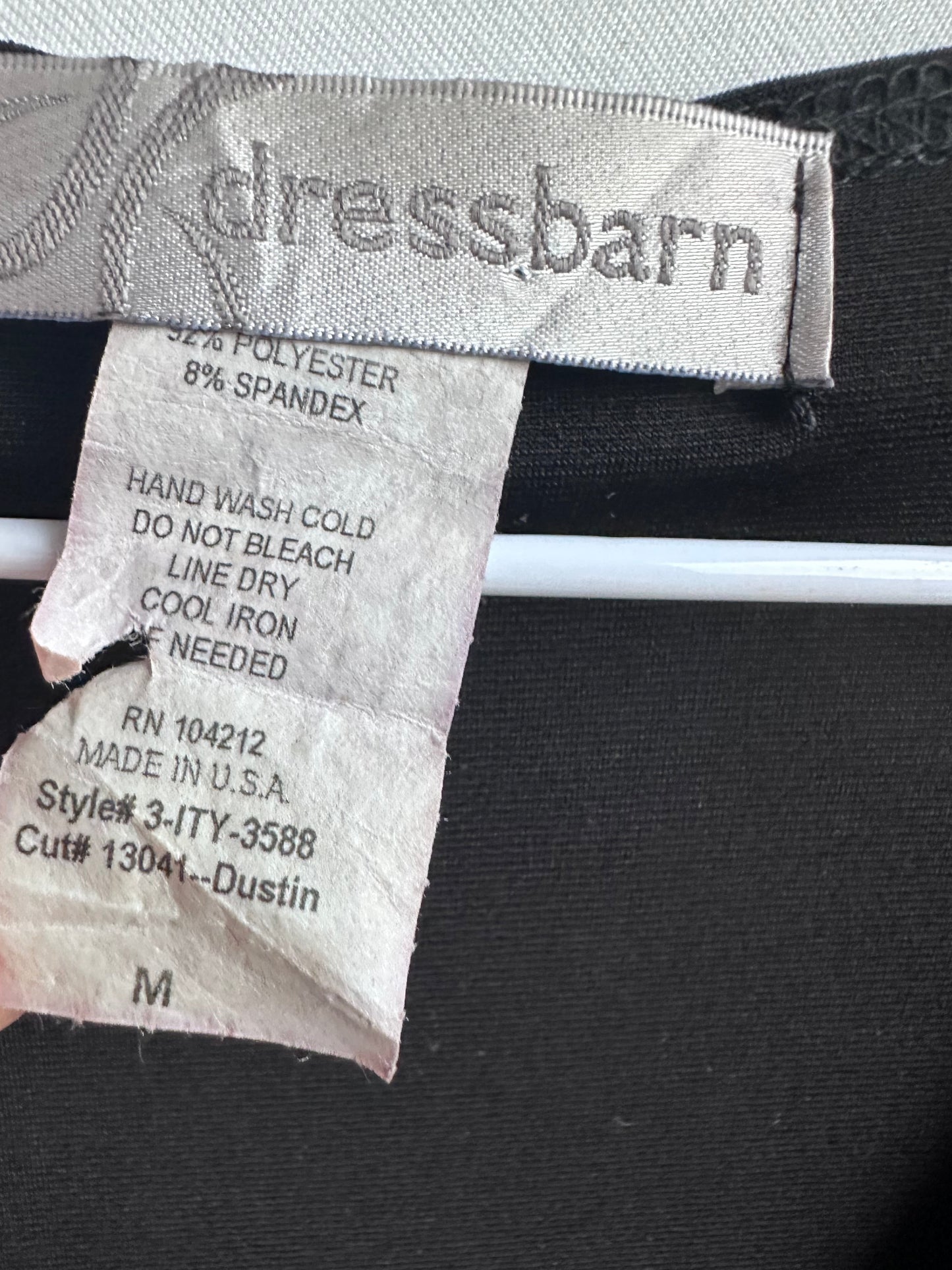 Dressbarn - topp med broderi